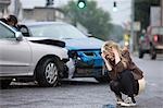 Junge Frau bei Verkehrsunfall