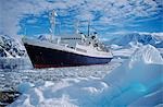 Touristischen Expedition Schiff 'Bemühen' unter Eis verankert