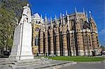 La chapelle Henri VII à l'extrémité est de l'abbaye de Westminster, Londres. La première abbaye a été construite ici par Edouard le confesseur en 1045. Le bâtiment actuel a été complété entre 1245 et 1517, mais a été ajouté au fil des ans. La chapelle Henri VII d'Angleterre a été ajoutée en 1503.