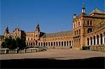 L'élégante façade de Plaza de Espana