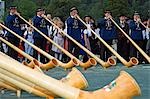 Souffleurs de corne traditionnel au bicentenaire d'Unspunnen, Interlaken, Jungfrau région, Suisse