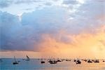 Ostafrika; Tansania; Zanzibar. Ein dau ist eine traditionelle arabische Segelschiff mit einem oder mehreren Lateen Segel. Es dient in erster Linie entlang der Küsten von der arabischen Halbinsel, Indien und Ostafrika.