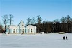 Russie, Saint-Pétersbourg, Tsarskoïe Selo (Pouchkine). Palais Catherine - la grotte. Conçu par Rastrelli, la grotte est située à l'extrémité nord du grand bassin dans le parc du palais Catherine.