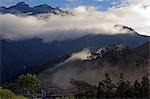 Malaisie, Bornéo, Sabah. Lever du soleil sur le mont Kinabalu.