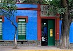 Mexico,Mexico City,Coyoacan. The Museo Frida Kahlo,a gallery of artwork by the Mexican painter Frida Kahlo in the house where she was born and spent most of her life.