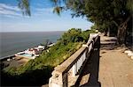 Mozambique, Maputo. Avendia Friedrich Engels surplombe le Club Naval dans le district de Maputo de Polana. Maputo est la capitale du Mozambique. C'est une ville portuaire très animée, attrayant avec une population d'au moins 1,5 millions.Maputo est une ville très agréable et beaucoup plus attrayant par rapport aux autres capitales africaines.