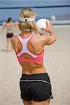 Femmes jouant au Volleyball