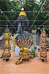 Thai Blumenarrangements bei Wat Phrathat Pha Ngao, Chiang Saen, Provinz Chiang Rai, Thailand