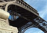 Paris, Frankreich, den Eiffelturm, beschnitten anzeigen