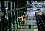 Plate-forme de train, Gare du Nord, Paris, France