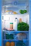 Kühlschrank mit gesunden Lebensmitteln