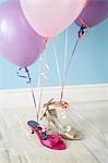 Ballons attachés aux chaussures