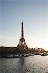 Tour Eiffel, la Seine, 7ème Arrondissement, Paris, Ile-de-France, France