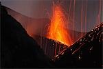 Geschmolzene Lava ausbricht aus Stromboli, Sizilien