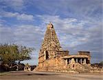 Brihadisvara temple, Chola dynasty temple completed in 1010 in the reign of Rajrajesvara, UNESCO World Heritage Site, Thanjavur, Tamil Nadu, India, Asia