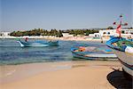 Bateaux de pêche et la plage, Hammamet, Tunisie, Afrique du Nord, Afrique