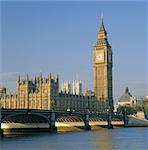 Westminster Bridge, die Themse, Big Ben und die Häuser des Parlaments, London, England, UK