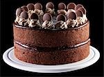 Zwei Layere Schokolade Kuchen; Schwarzer Hintergrund