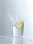 Éclaboussures d'un verre d'eau