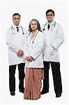 Porträt von drei Ärzten