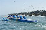 Équipe canoë Outrigger en formation