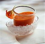 Tomate glacée et soupe de capucine