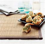Mini rolls with guacamole and Mediterranean prawns