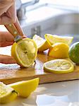 Slicing lemons