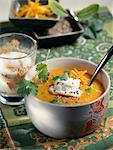 Karotten-Suppe mit orange