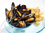 Mussels marinieres with French fries
