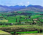 Montagnes de Mourne, Co Down, Irlande ; Longshot près de Knockcree avec les montagnes en arrière-plan