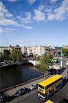 Dublin, Irland; O' Connell Street Bridge und der Fluss Liffey In die Dublin City