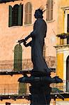 Madonna Verona auf der Piazza Delle Erbe, Verona, Venetien, Italien