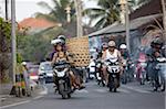 Motocycles dans la circulation, Kuta, Bali, Indonésie, Asie du sud-est, Asie