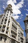 Bâtiments sur Plaza Fabini, centre de Montevideo, en Uruguay, en Amérique du Sud