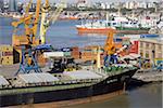 Schiff angedockt in der kommerziellen Hafen von Montevideo, Uruguay, Südamerika