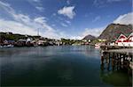 Der Fischerhafen von Sorvagen, Moskenesoy Insel, Inselgruppe Lofoten, Nordland in Norwegen, Skandinavien, Europa
