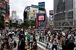 Shibuya croisement en face de la gare de Shibuya est l'un des plus achalandé city centre, Tokyo, Japon, Asie de Tokyo