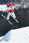 Weibliche Freestyle-Skierin