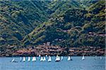 Segelboote am Comer See, Lombardei, Italien