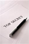 Stylo et Documents top Secret