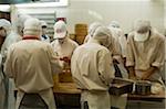 Travailleurs dans la cuisine de Baozi, Chaoyang District, Beijing, Chine