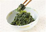 Spinach in sesame sauce