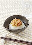 Grated radish topped with simmered enokitake
