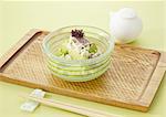 Avocado and tuna dressed with mashed tofu