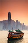 Vue de l'horizon de Hong Kong Island sur Victoria Harbour, Hong Kong, Chine