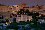 Gordes ; France. Vue de Gordes France au coucher du soleil