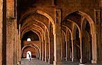 One-time fortress capital of the Malwa sultans,and later pleasure retreat of the Moghuls,Mandu abounds in substantial part-ruined buildings. The 15th-century Jami Masjid is the finest remaining construction.