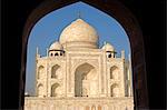 Taj Mahal à travers la voûte islamique, Agra. Inde