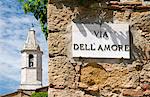 Panneau de signalisation par l'intermédiaire de l'amour, à Pienza, Toscane, Italie